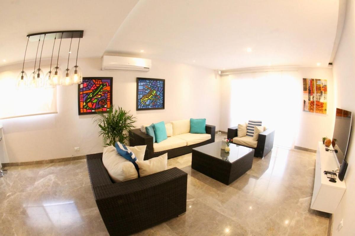 Eagle Beach Luxury House, Walking Distance To The Beach Palm Beach Bagian luar foto