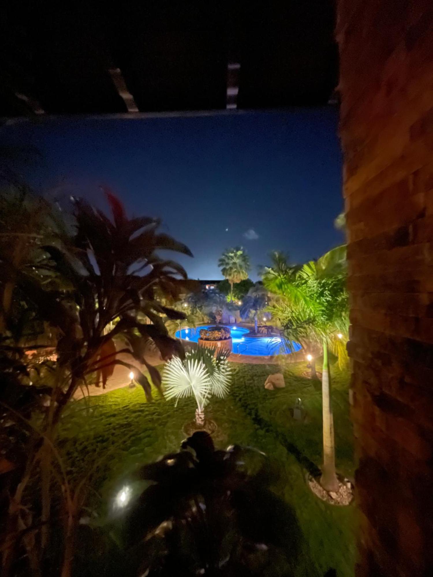Eagle Beach Luxury House, Walking Distance To The Beach Palm Beach Bagian luar foto