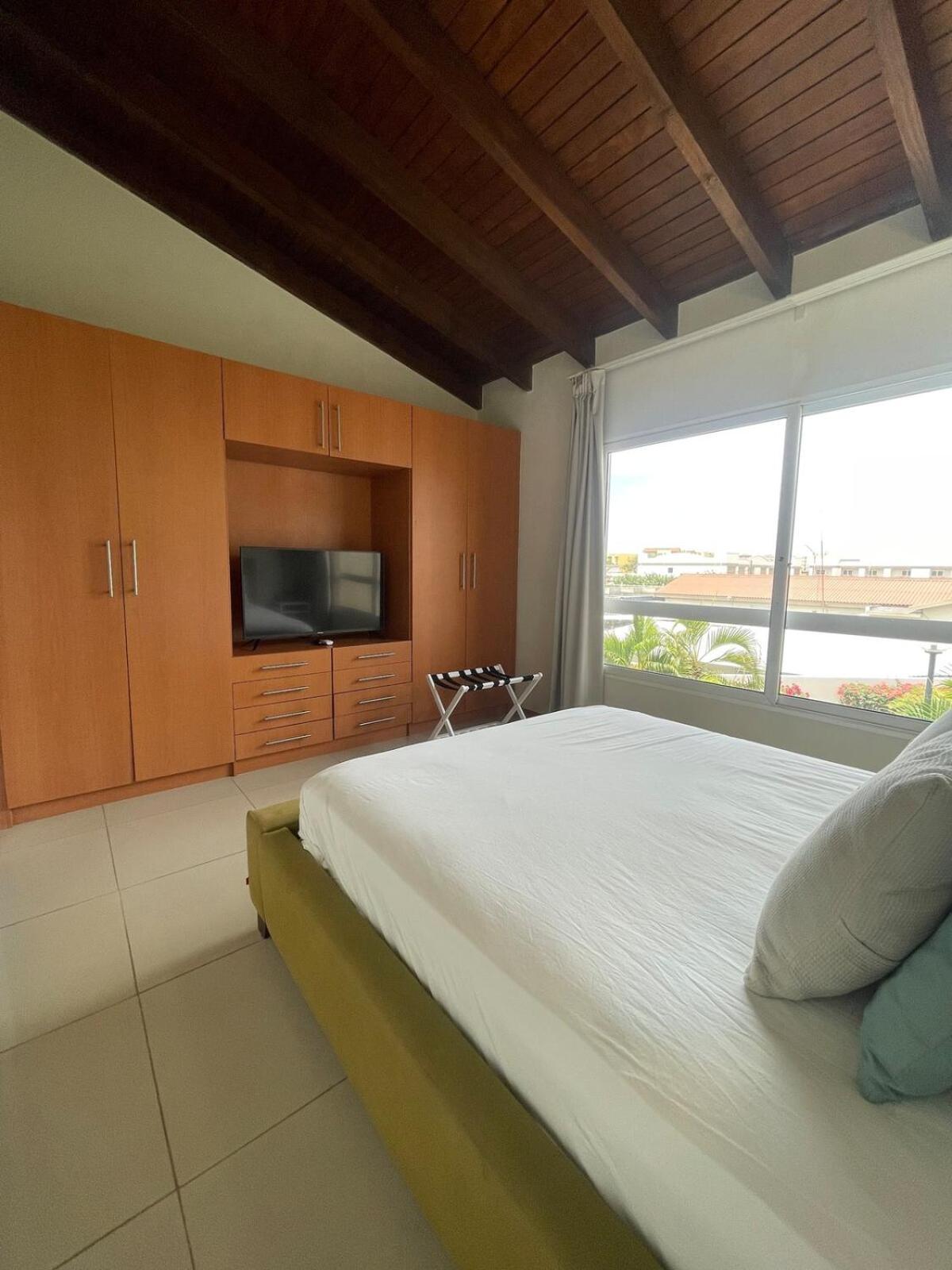 Eagle Beach Luxury House, Walking Distance To The Beach Palm Beach Bagian luar foto